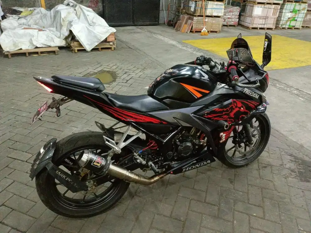 HONDA CBR 150 2019