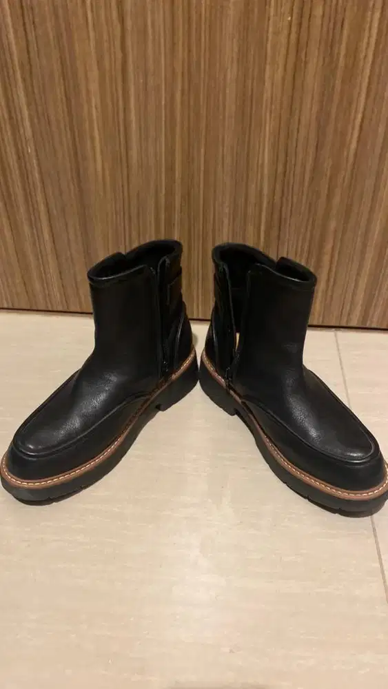Sepatu Wanita Hush Puppies Boots