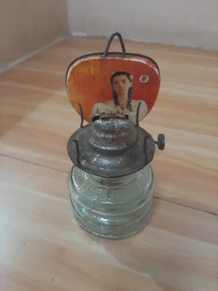 Lampu teplok jadul minyak tanah