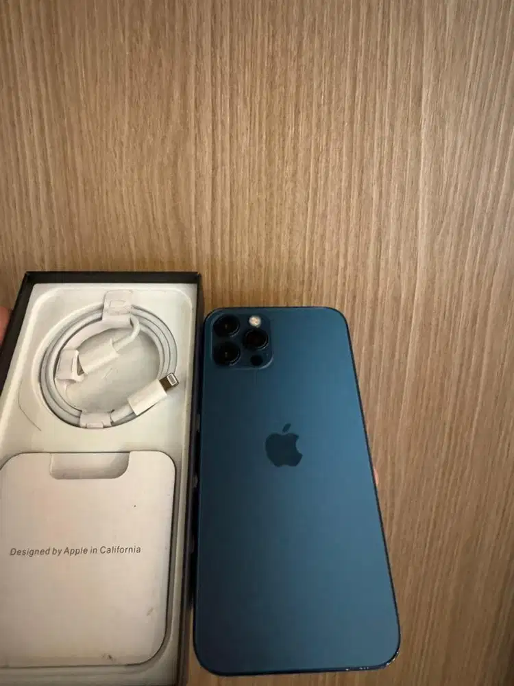 Iphone 11 pro 256gb sesuai keterangan 4G