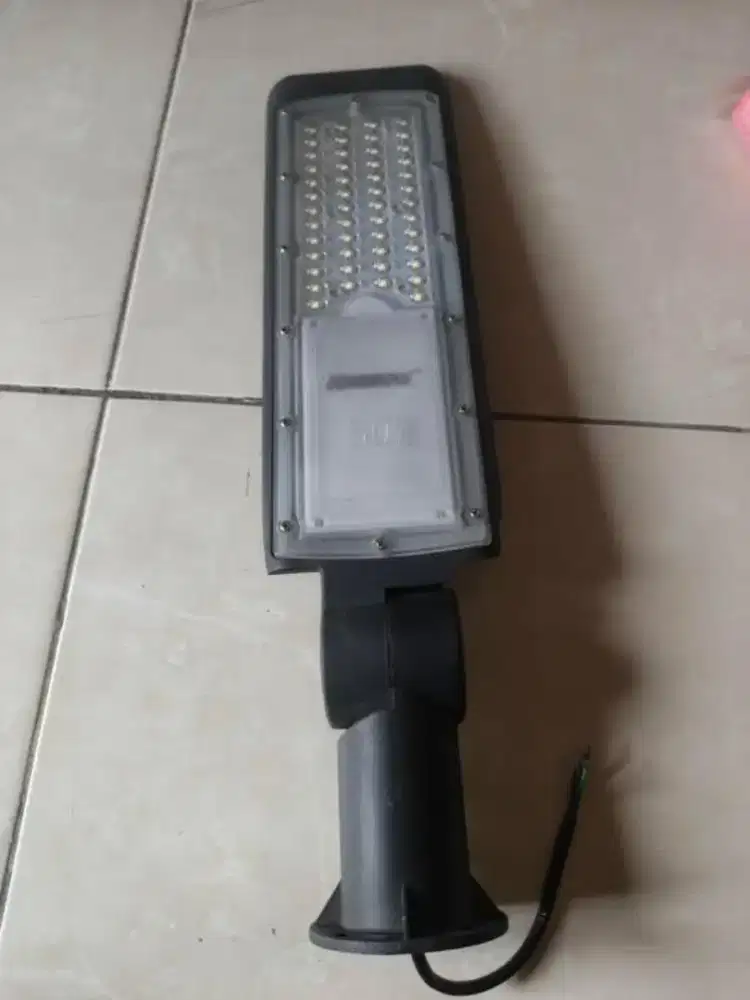 Lampu Jalan Krissbow 50wat