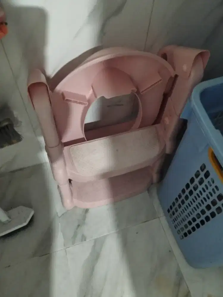 Tangga toilet duduk anak