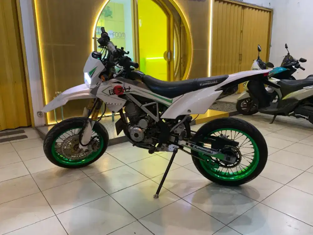 Tahun 2021 KLX 150