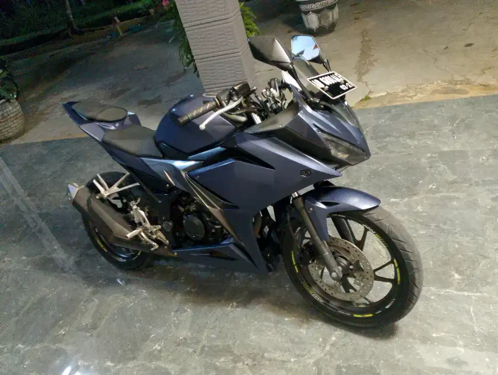 Honda cb 150 R ad Karanganyar pajak on istimewa