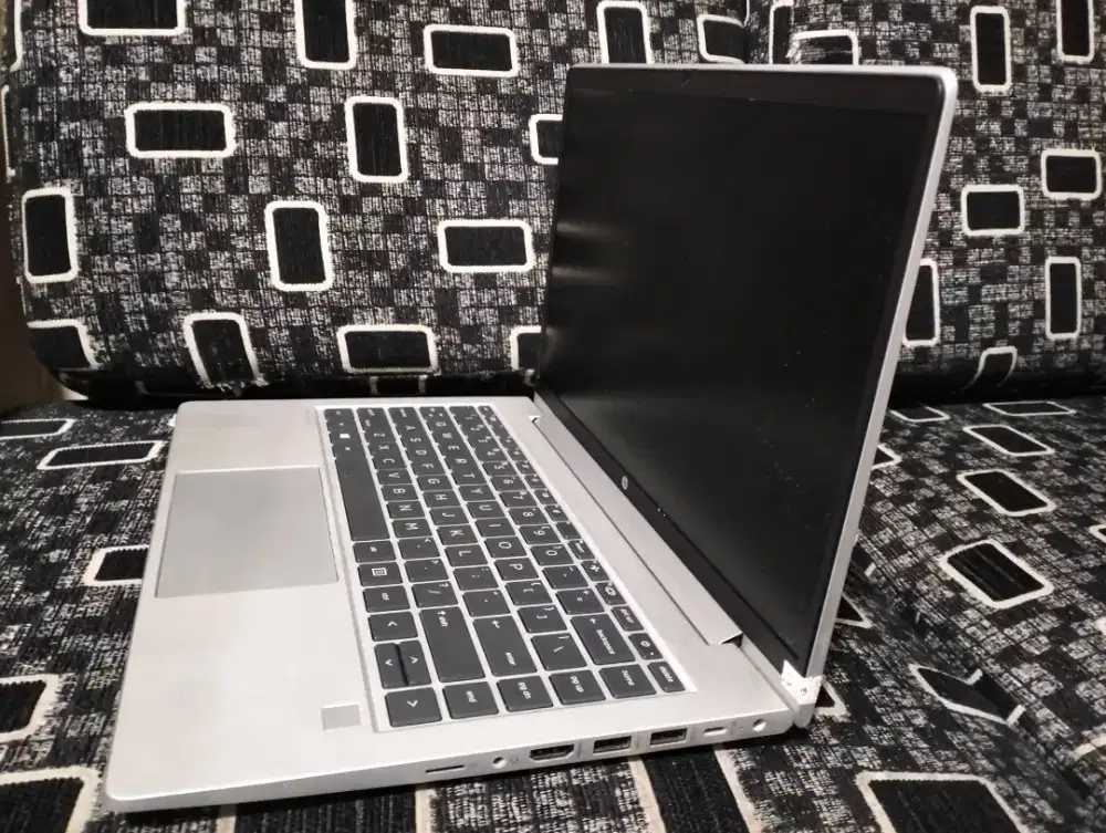 Hp ProBook G8 editing coding work/Ryzen 5-5600/RAM 16 SSD 256