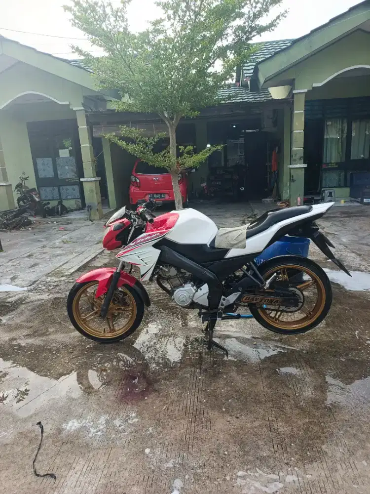 Vixion 2013 surat lengkap mesin halus belum pernah bongkar.