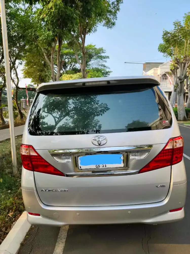 Toyota Alphard 3,5 / AT  2010