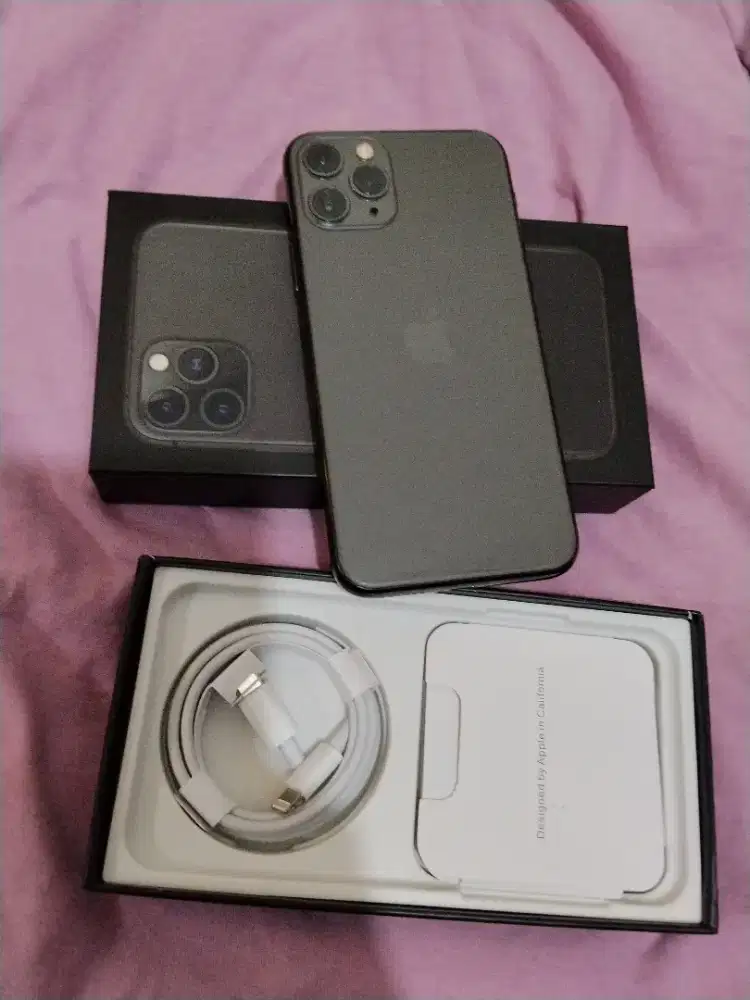 Iphone 11  pro 256gb cukup ketemu biar puas