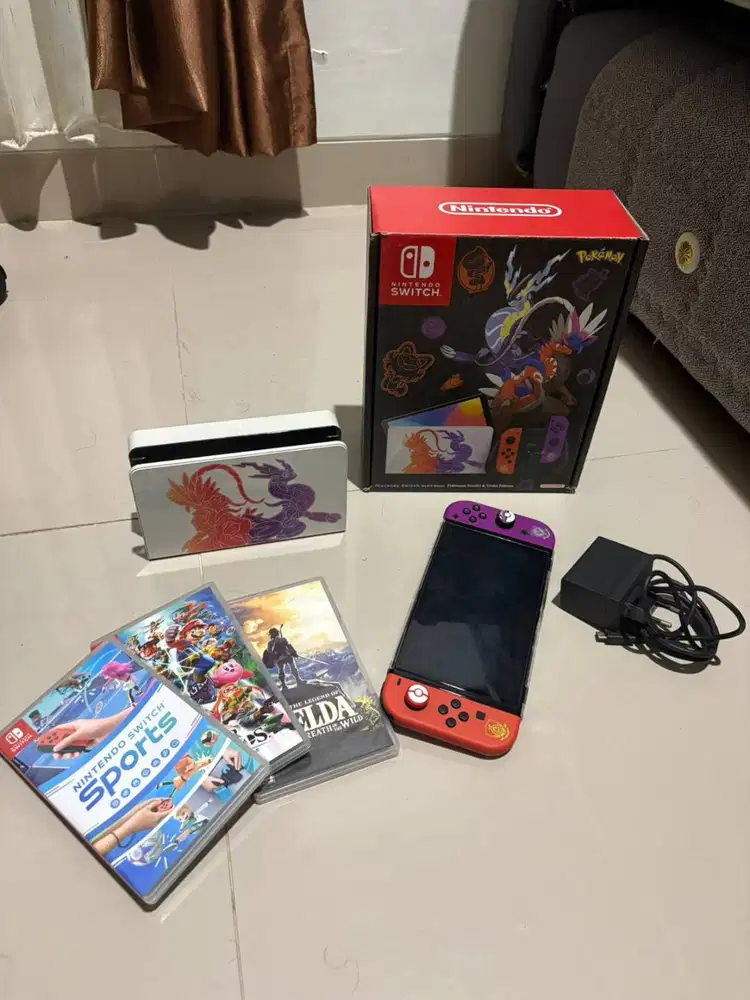 Nintendo Switch OLED Scarlet & Violet Edition