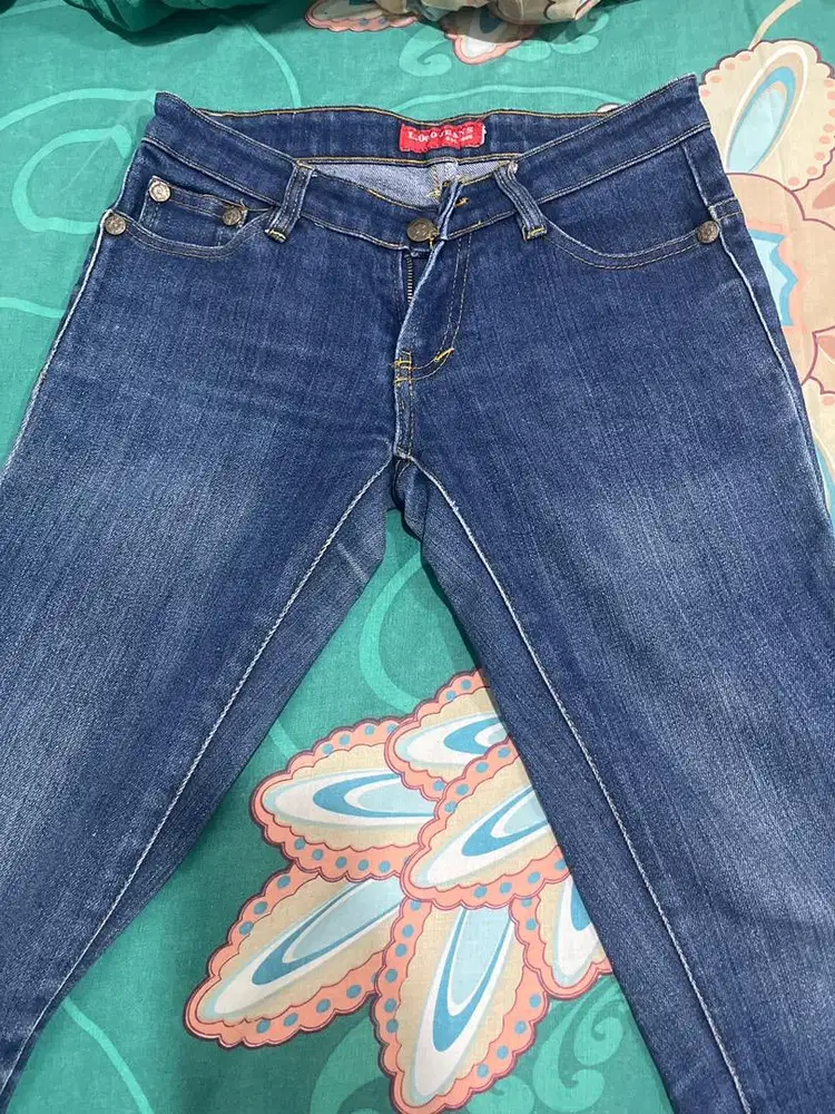 Celana jeans logo