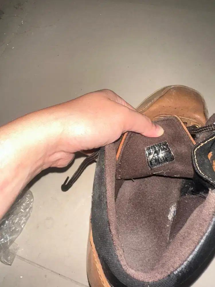 Sepatu merek terbaik original