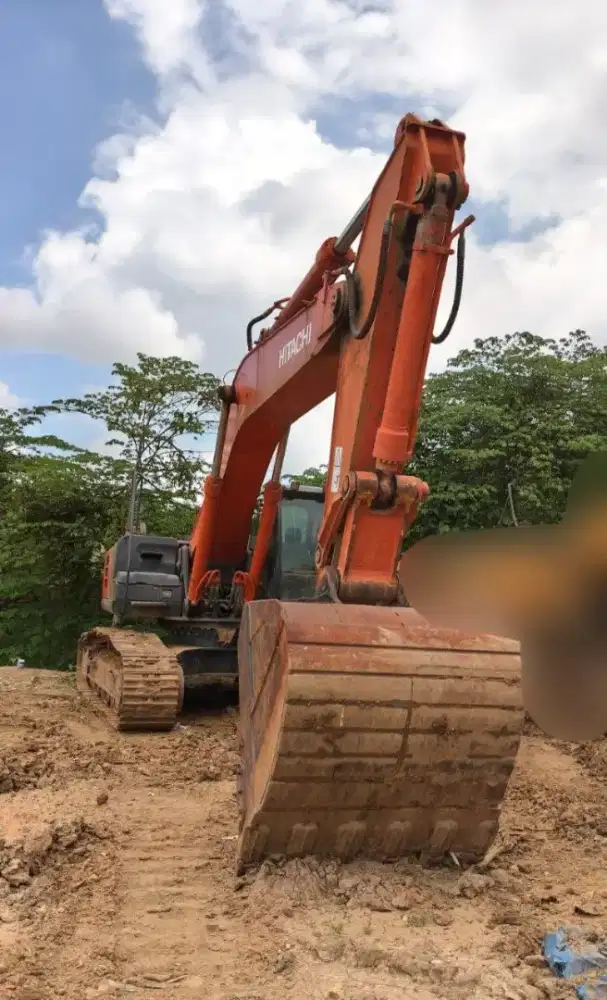 Hitachi 350H 2023 HM 700an Samarinda 
JUAL & RENTAL