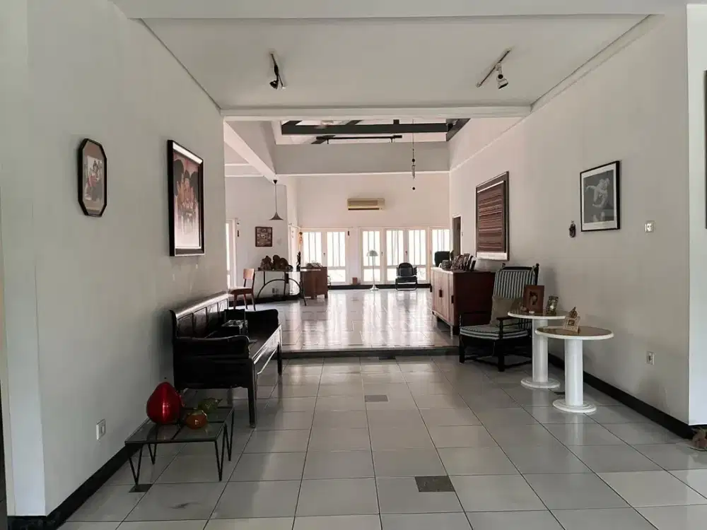 PRIME LOCATION VILLA JL. GURILLA DAERAH POLONIA