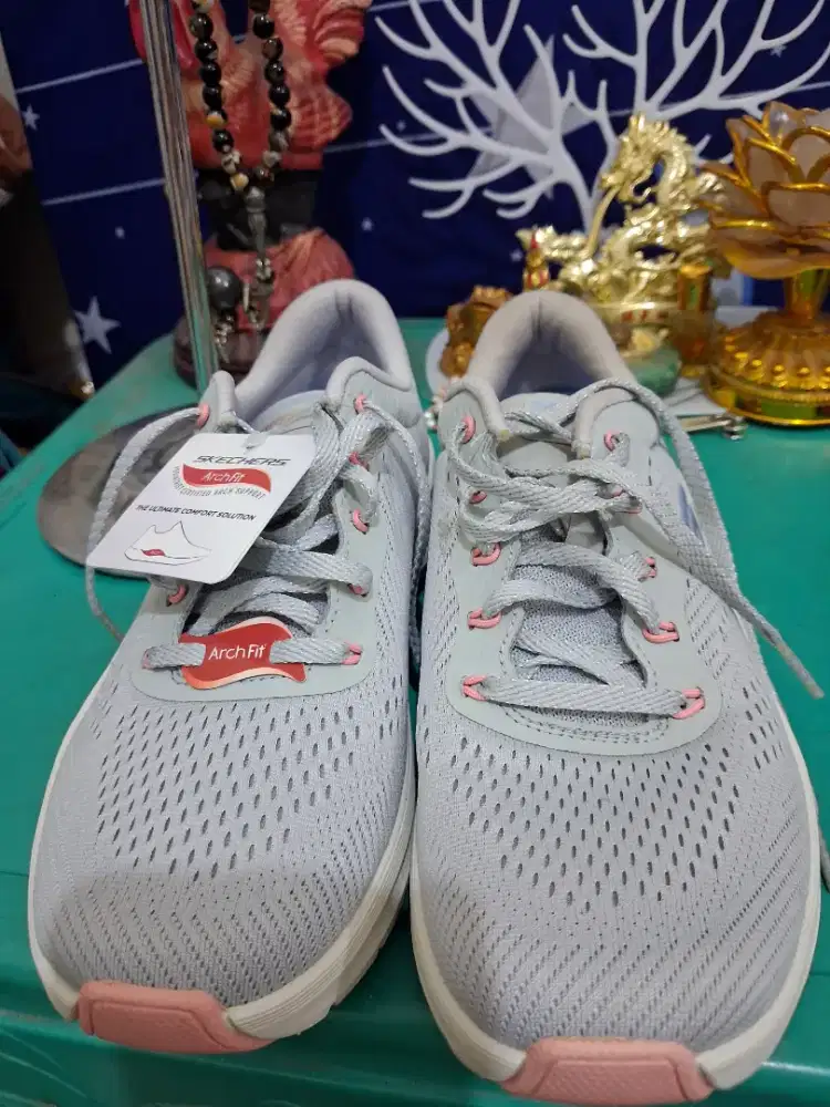 Sepatu branded
Skechers uk 37
Limited edition
Barang terawat
Pemakaian