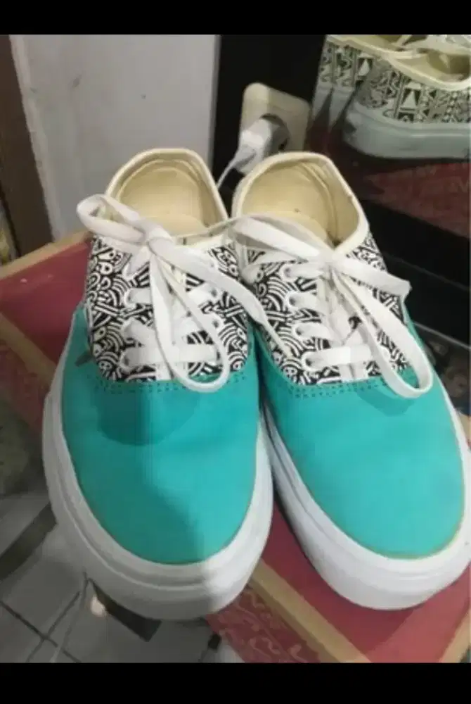 Sepatu vans uk 38