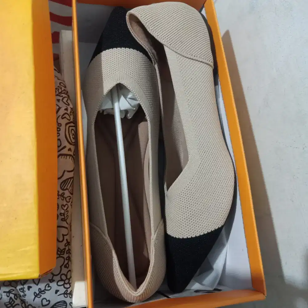 Sepatu wanita masih baru