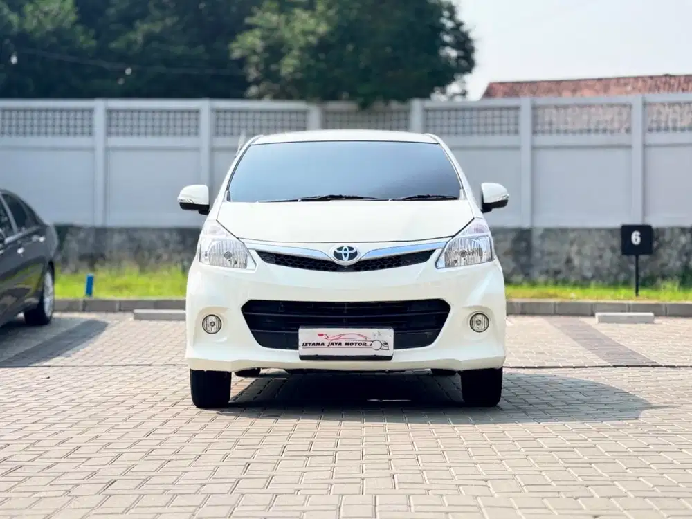 Toyota Avanza Veloz 1.5 Luxury at 2015