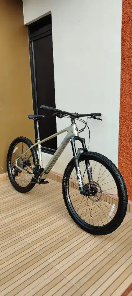 SYNCLINE C5 LIKE A NEW