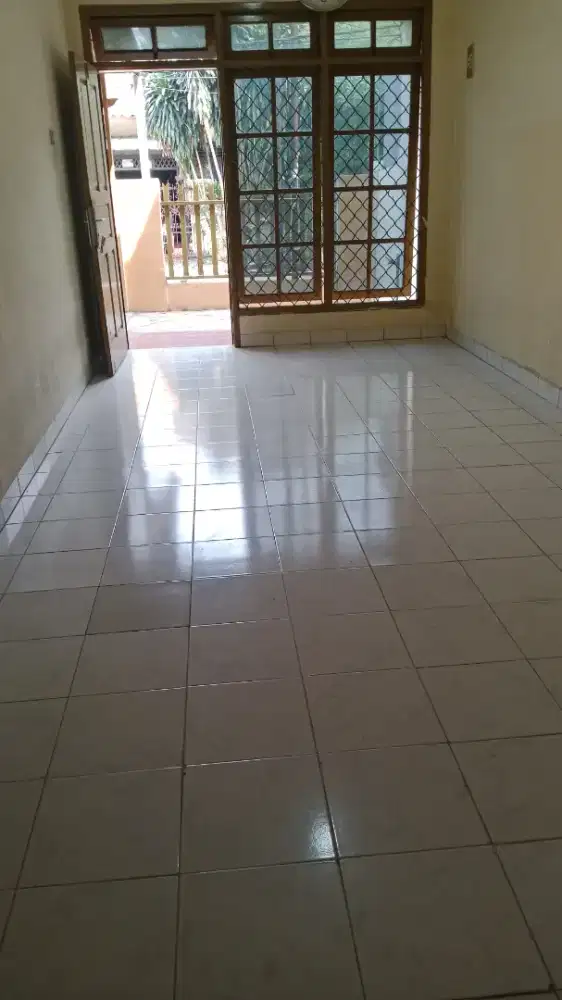 Di sewa kan rumah dalam komplek