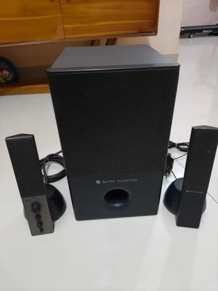 Speaker aktif Altec Lansing VS4121 audio sound bookshelf audiophile