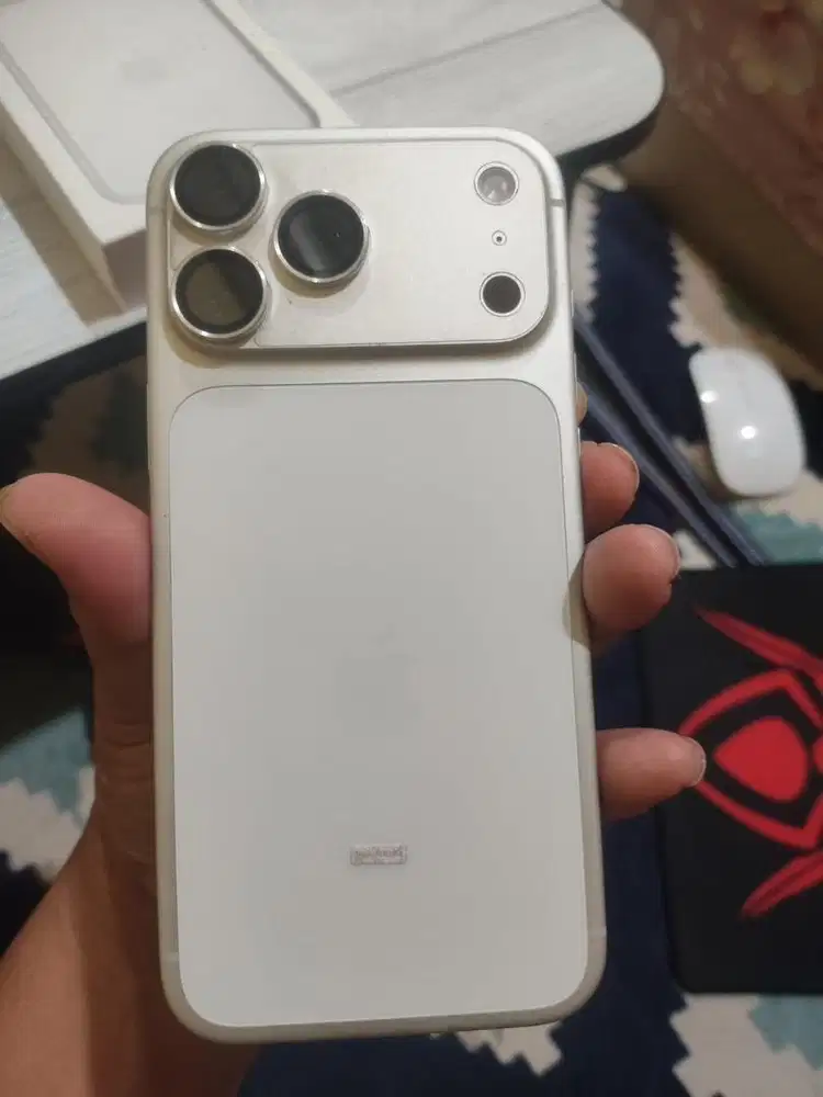 Iphone 17 promax silver ibox