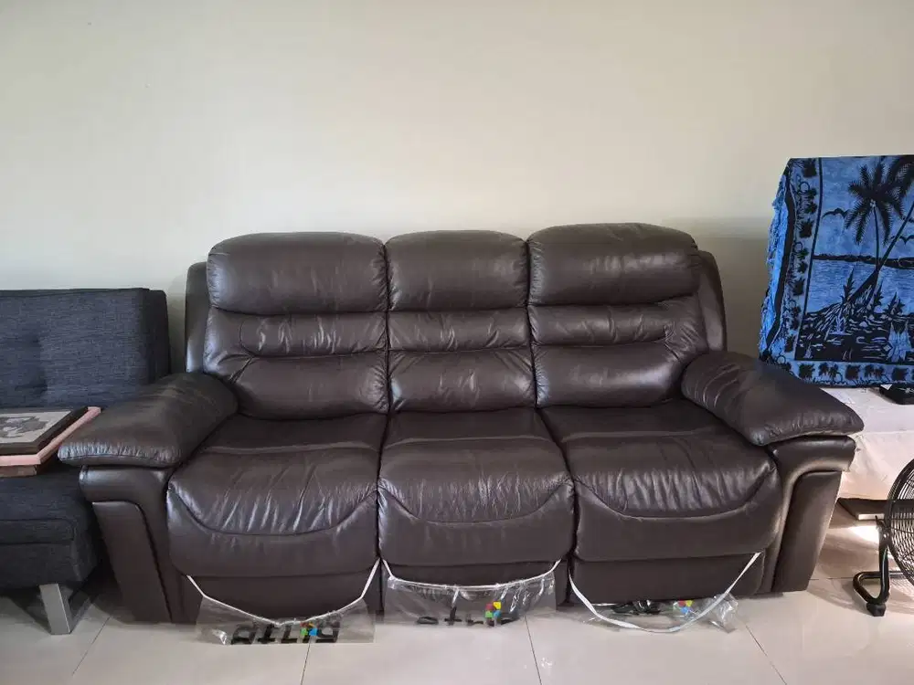Reclining Sofa Preloved