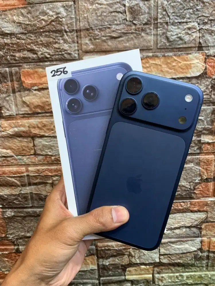 Iphone 17 pro max 256 blue PA/A