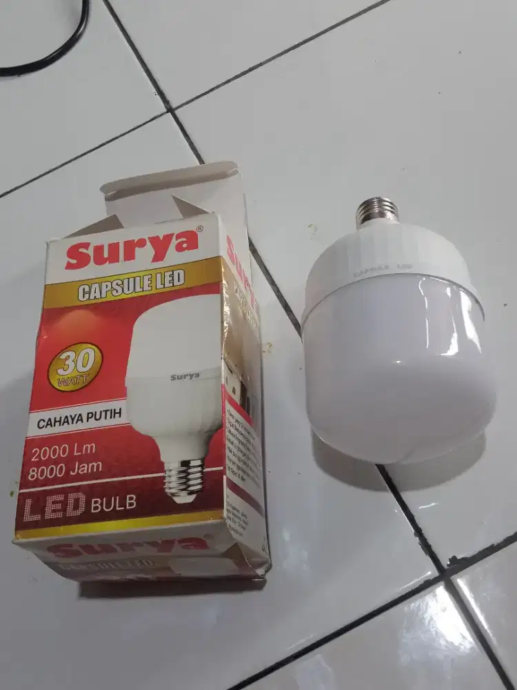 Lampu 30 Watt baru merk surya