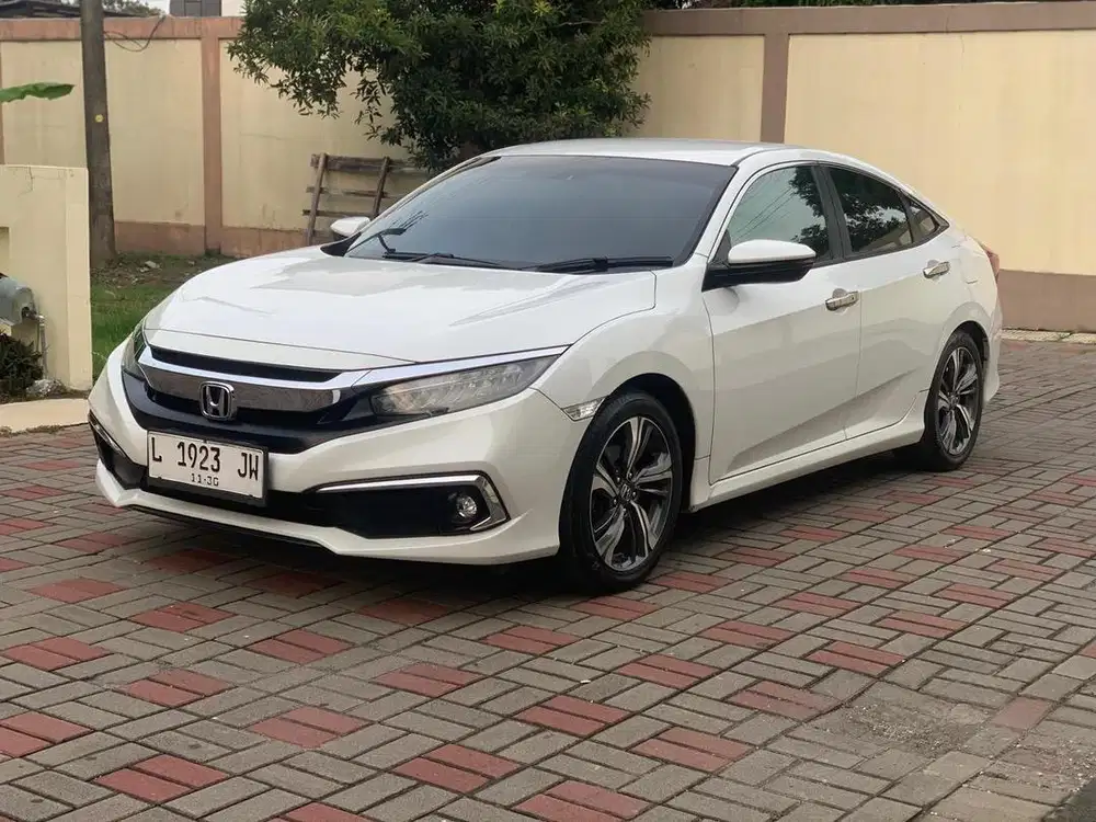 Honda Civic 1.5 turbo 2020 matic at RS ES Hatcback putih camry altis