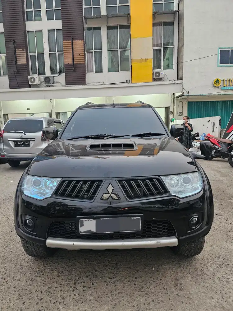 Pajero Exceed 2.5 AT 2009 istimewa dp 48 jt