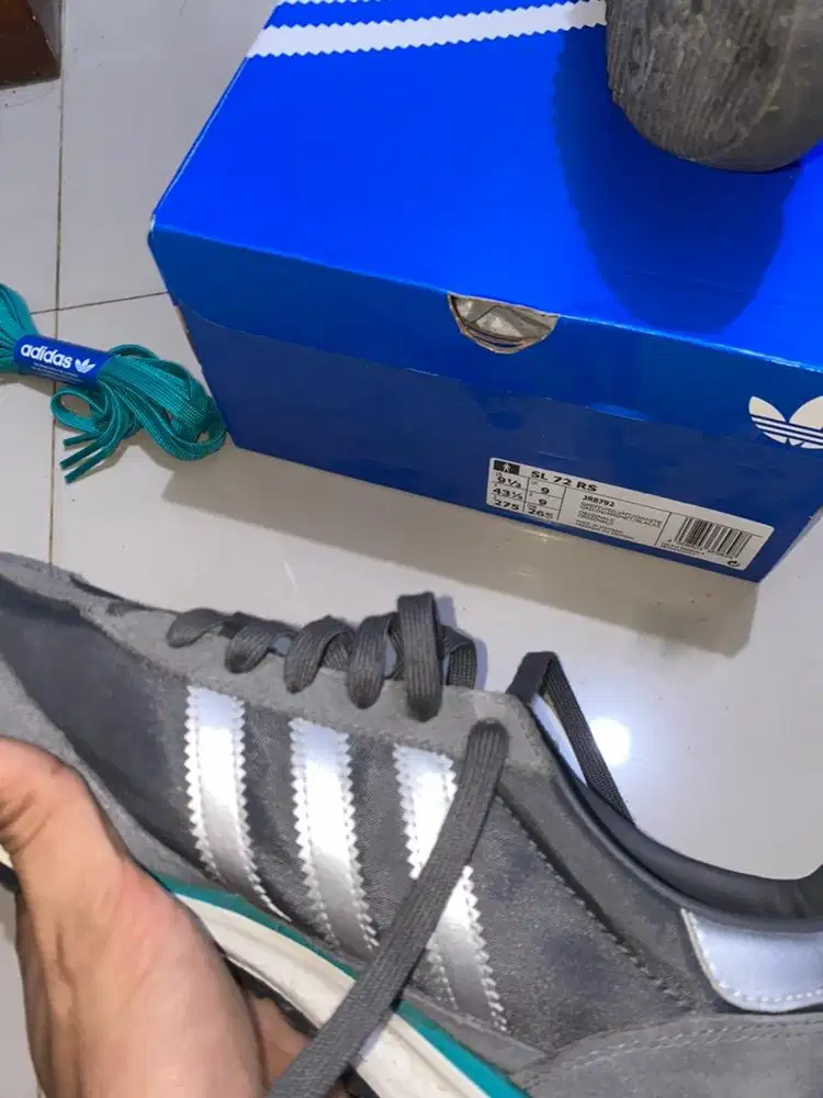 SEPATU ADIDAS SL72