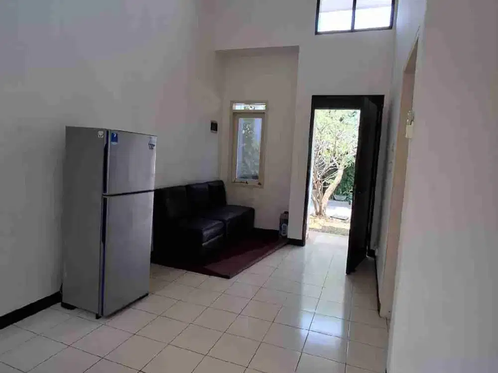 Disewakan Rumah KBP Tatar Banyak Sumba 2 KT Semi Furnished – 40 Juta/Tahun