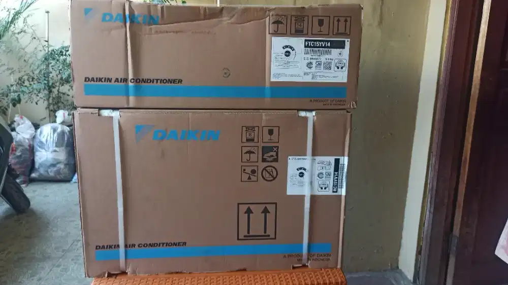 DI JUAL AC DAIKIN 1/2 PK SMS SERIES FTC-15 YV 14 NEW