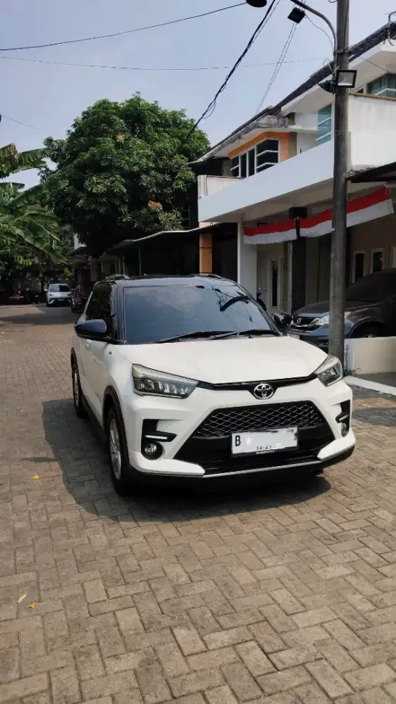 Raize 1.2 G CVT 2022 Two Tone