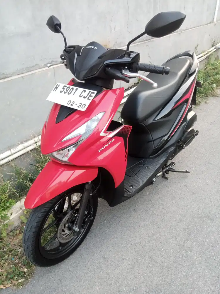 Honda Beat 2025 merah hitam