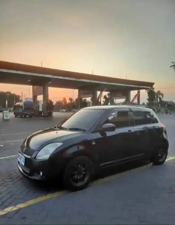 Suzuki Swift 1.5 GL MT CBU