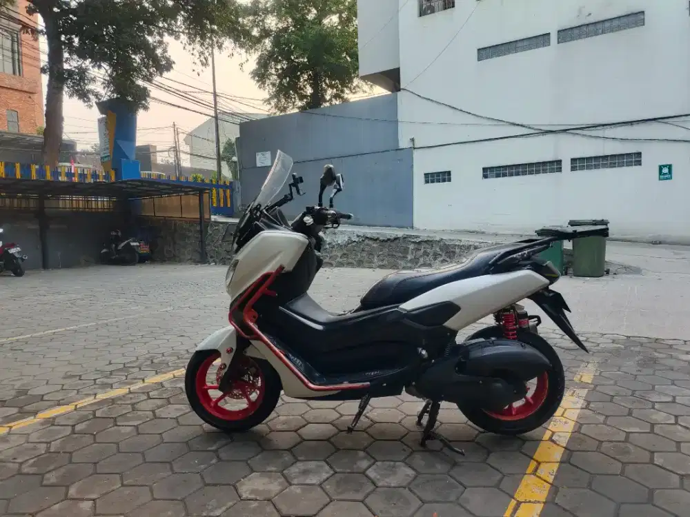 Yamaha nmax old 2016 putih