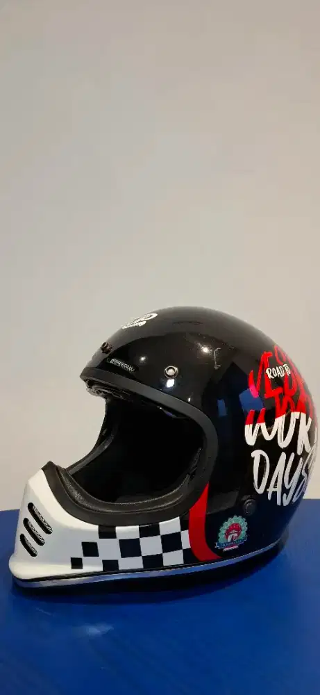 Jual Helm fullface Vespa World Day