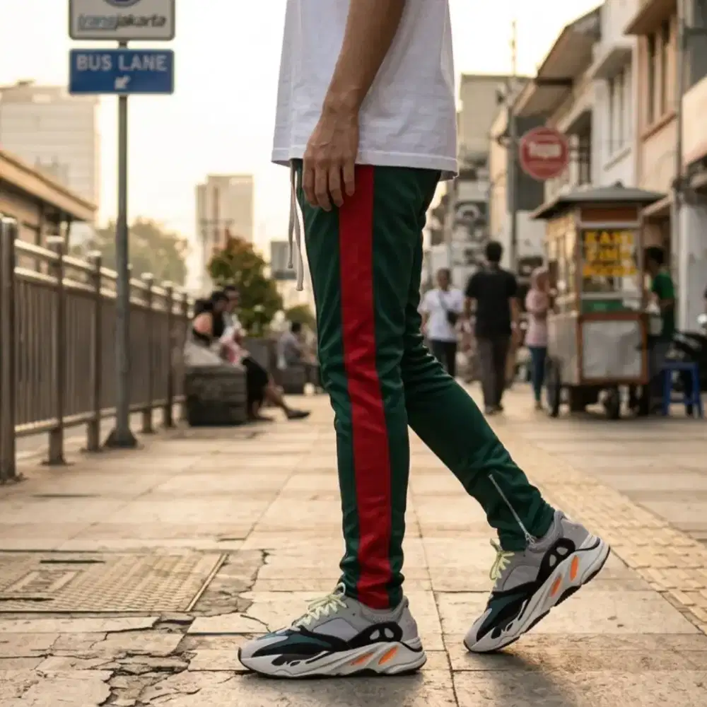 MNML Celana Trackpants (L)