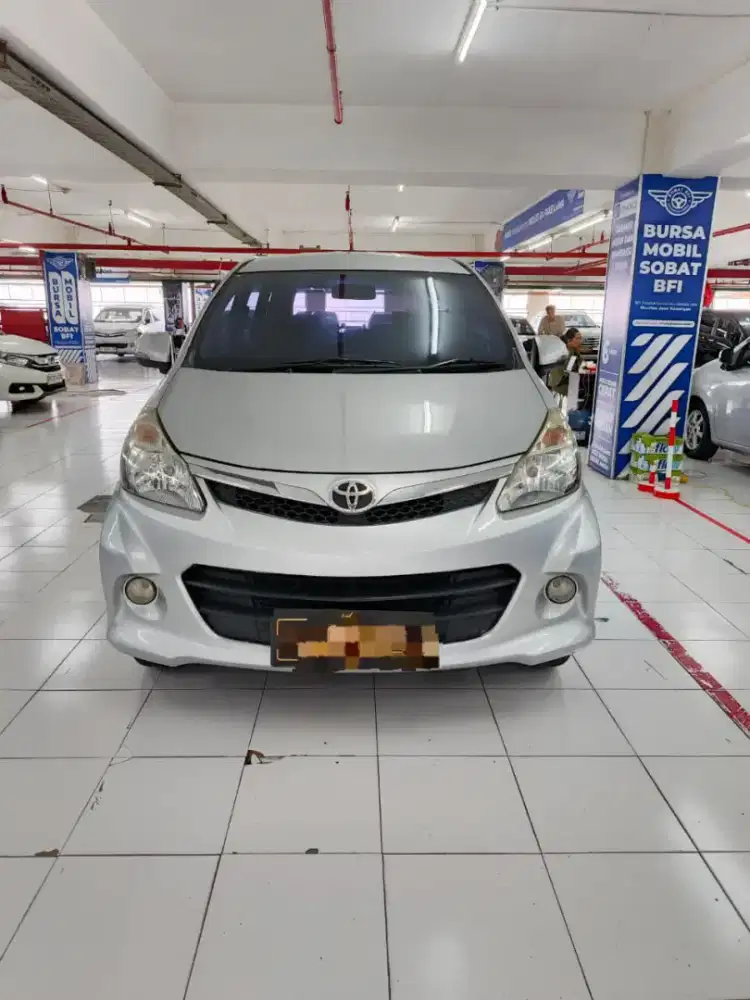 Toyota Veloz 1.5 AT 2013