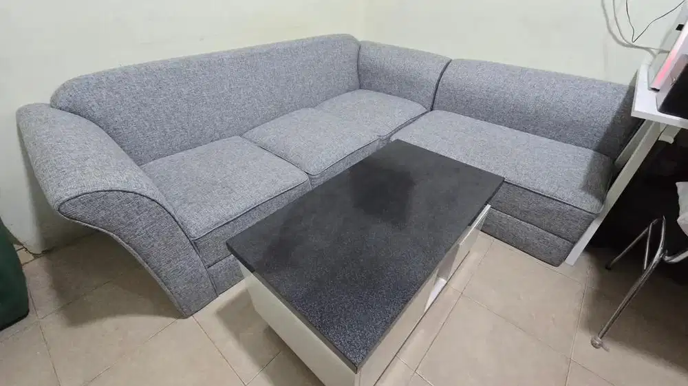 Sofa + meja di jual cepat