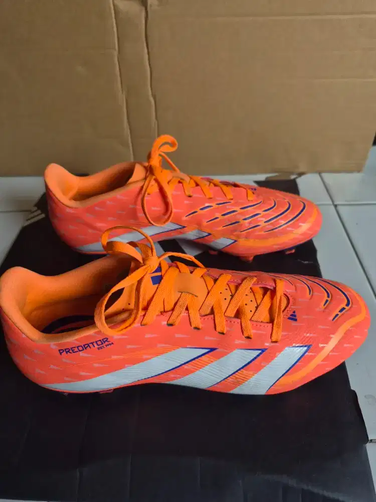 Sepatu Bola Adidas Predator League FG