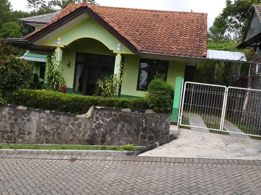 DIJUAL MURAH VILLA PANDERMAN DI KOTA BATU SIAP BUAT DISEWAKAN LAGI