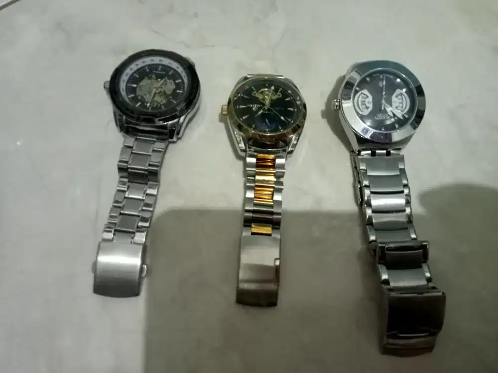 Jual aja dari pada cuma di simpan aja .. kaga di pakai lagi