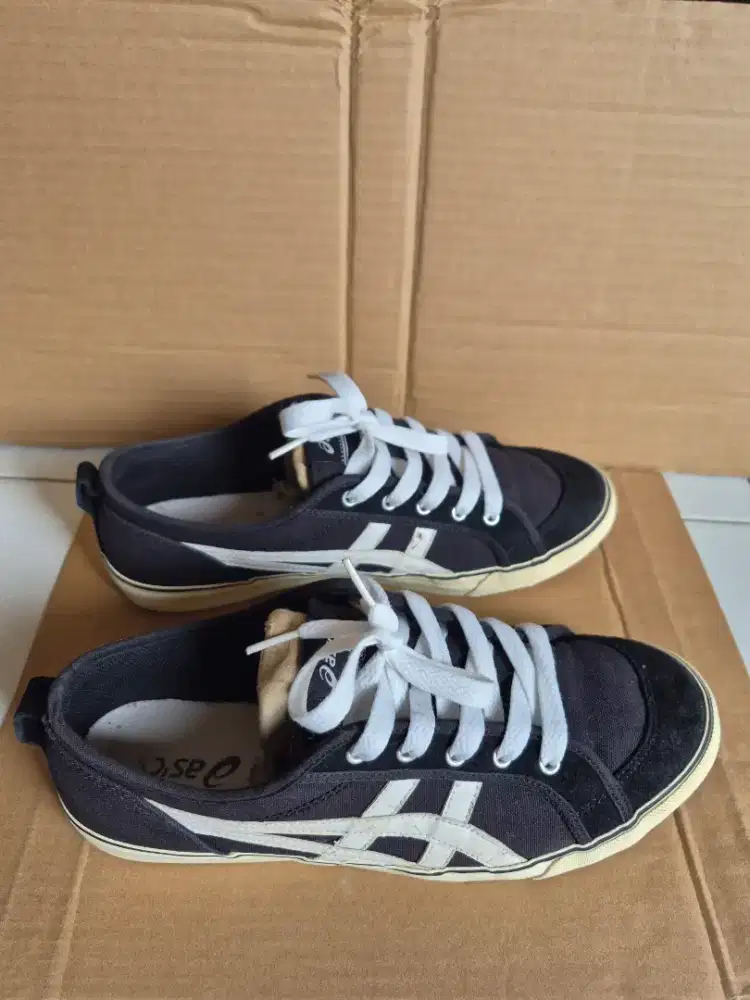 Sepatu Asics Trono Original