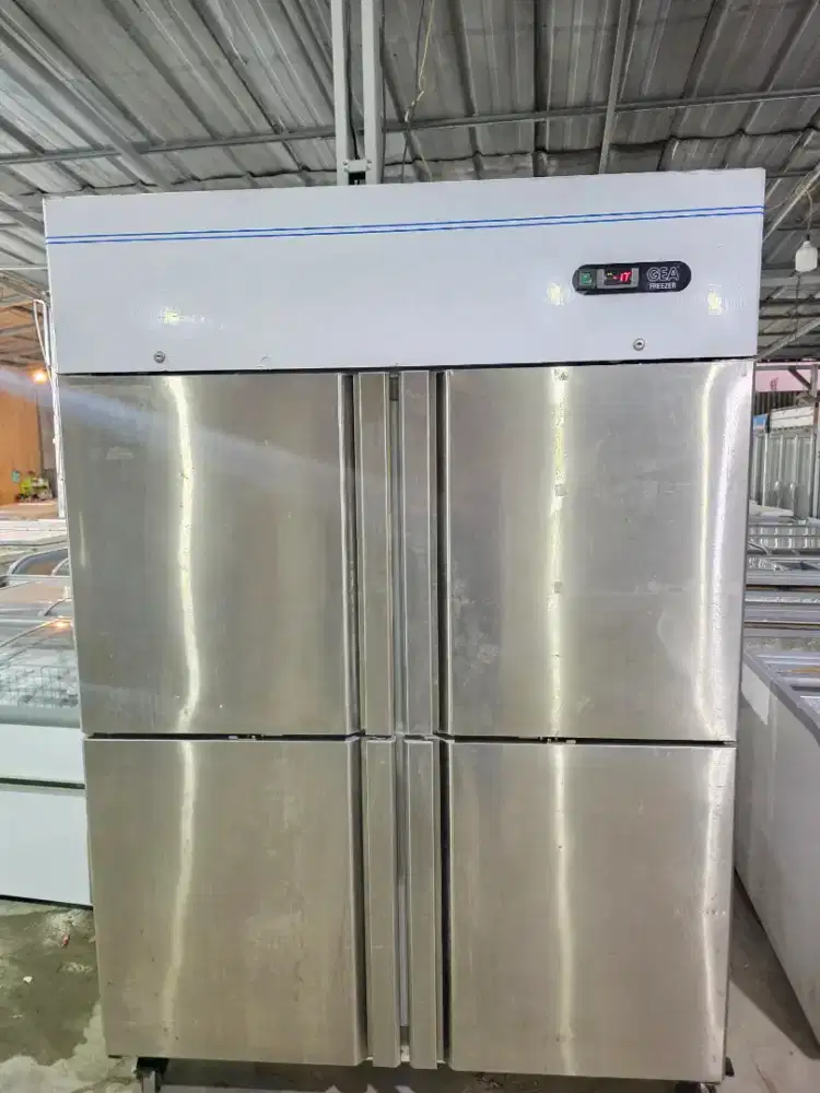 Upright Freezer 4 Pintu GEA