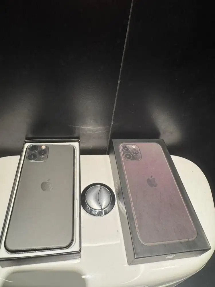 Iphone 11 pro 256gb ada sesuai keterangan