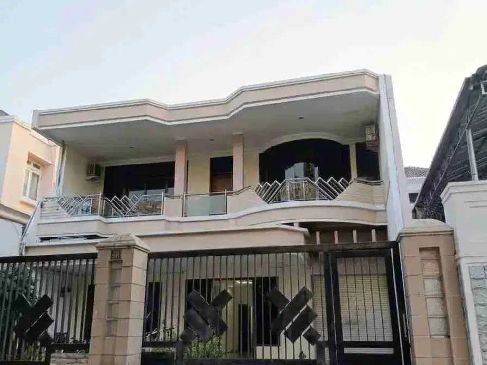 Disewakan Rumah Cocok dan Bisa Untuk Kantor di Jalan Sriwijaya - Surabaya Pusat