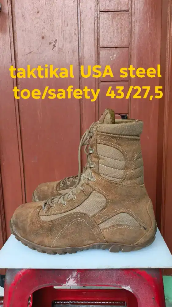Sepatu boots size 43
