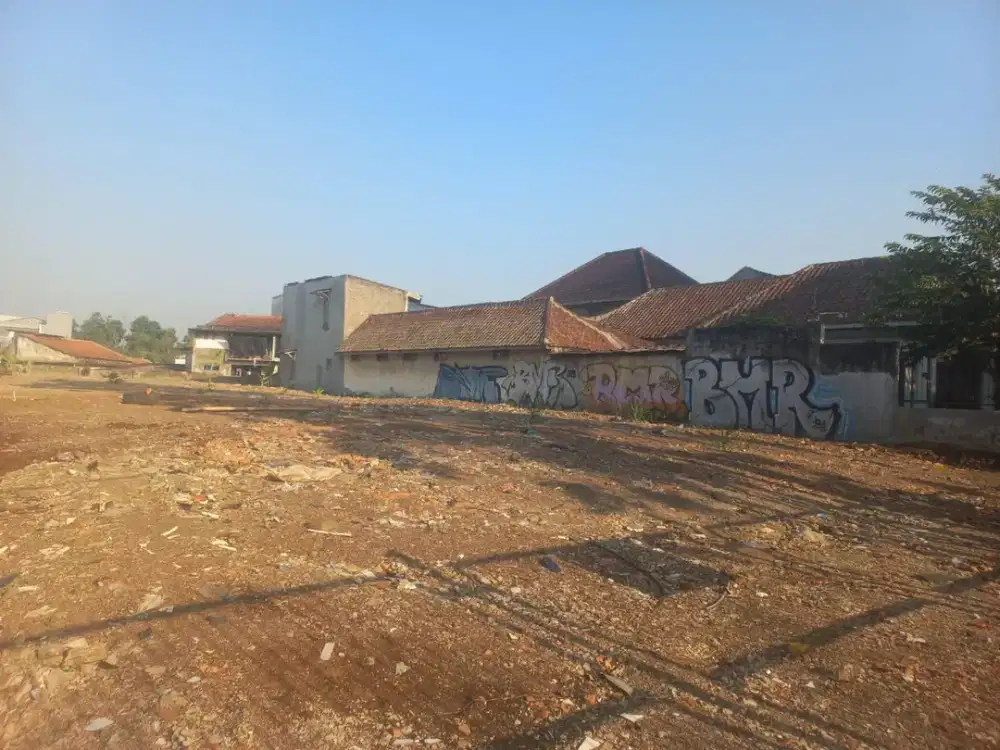 Jual/Sewa Tanah Strategis Luas Pinggir Jalan Raya Dekat Mall Tanah Padat,Rata,Siap Bangun Bentuk Kotak Bisa Nego di Sayap Dago Bandung